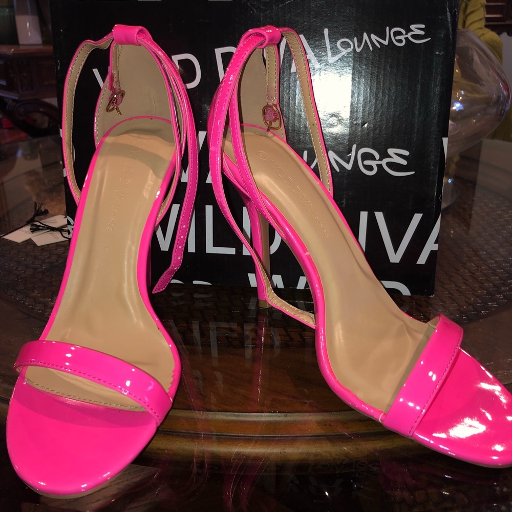 WILD DIVA LOUNGE NEON PINK HEEL